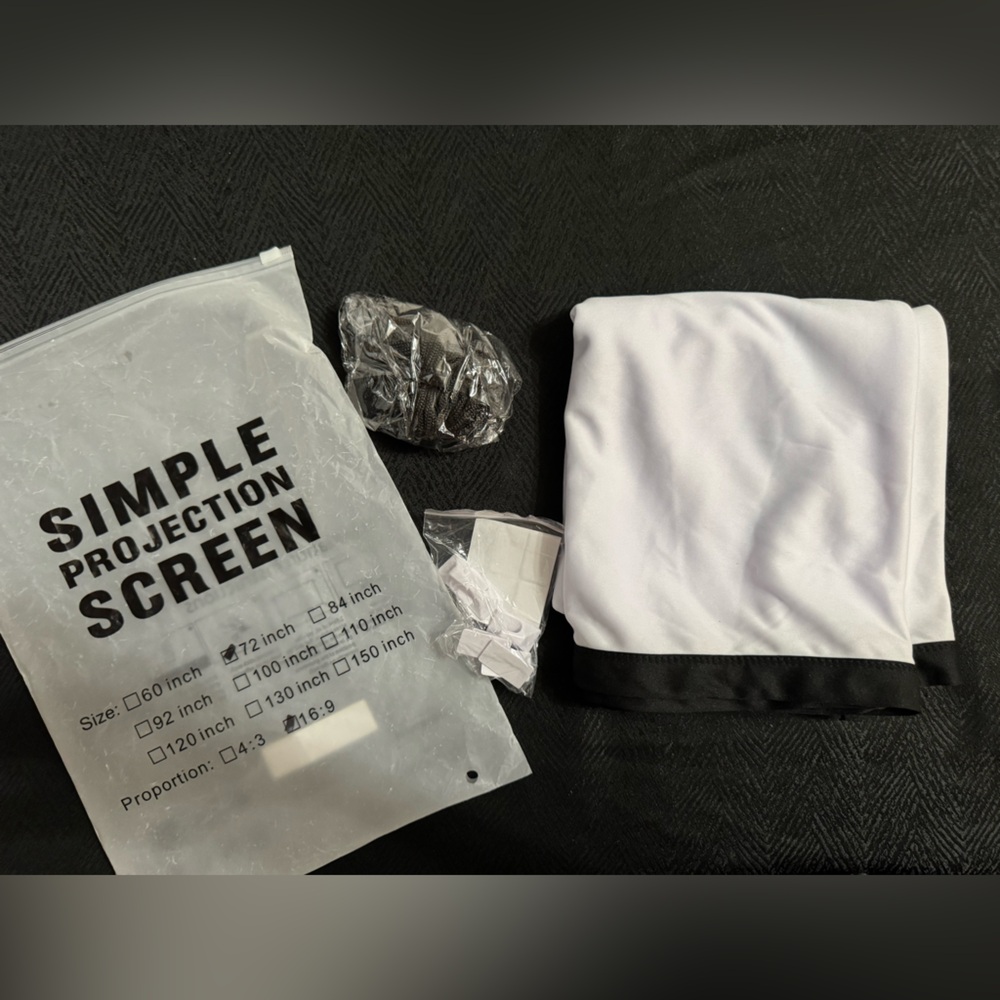 Simple Projection Screen - White - Picture 2 of 7